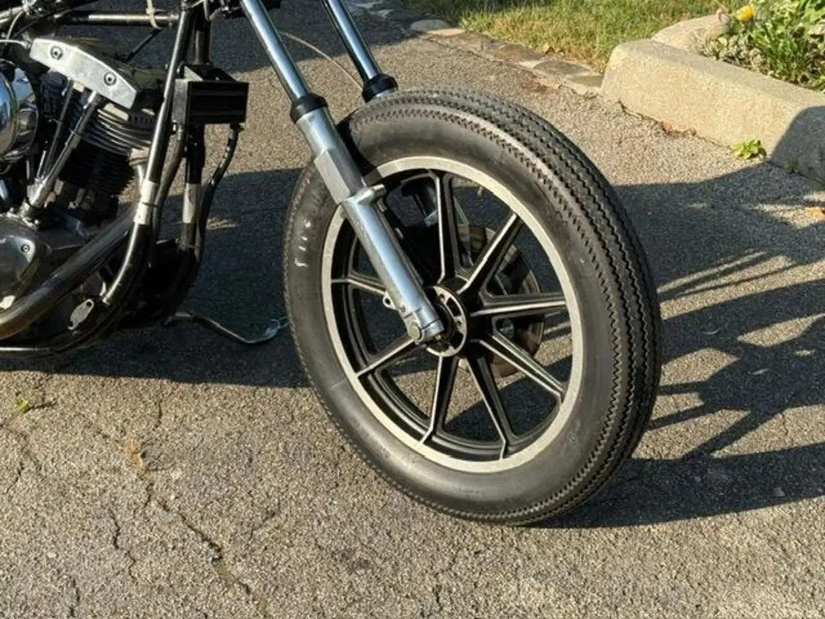 Harley-Davidson FXS 1200 Shovelhead (9)