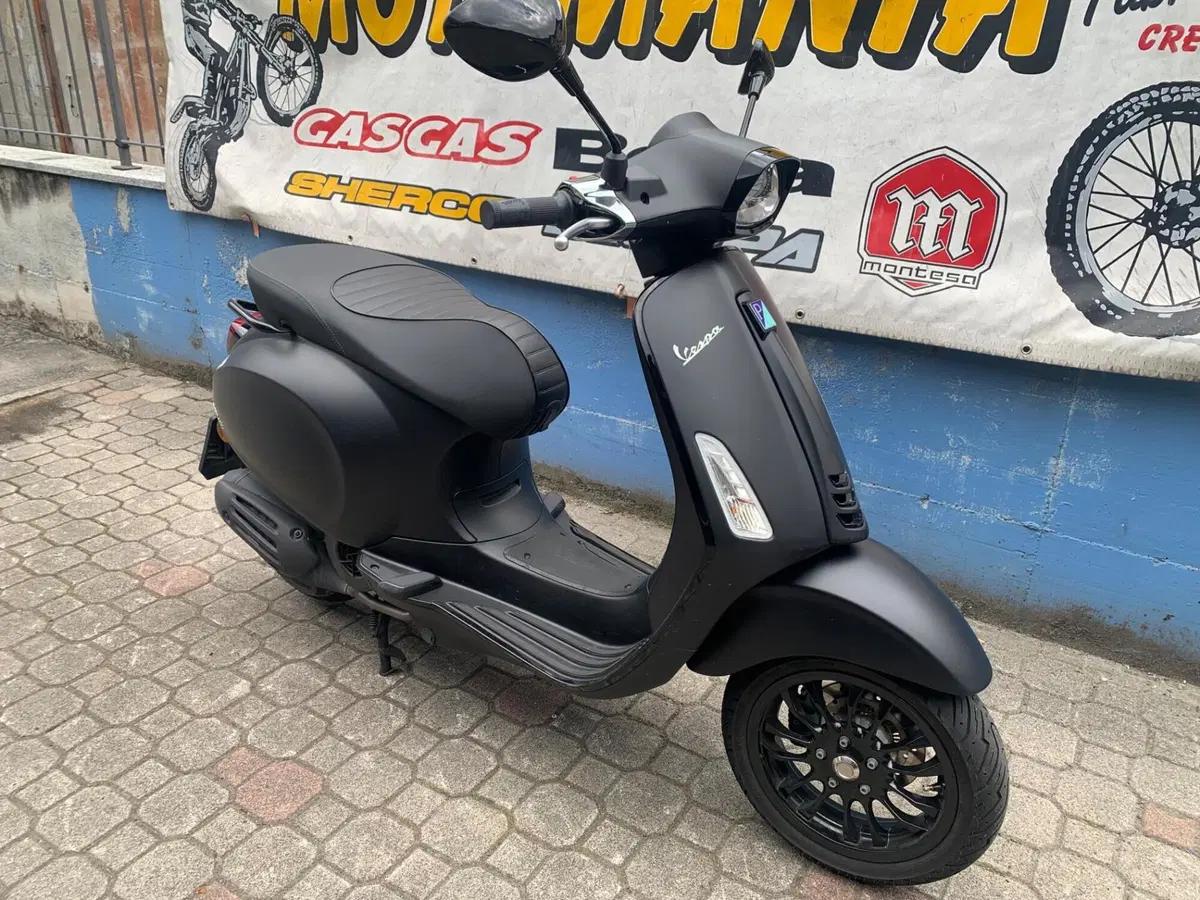 Vespa Sprint 125 3V Notte (2018 - 20) (2)