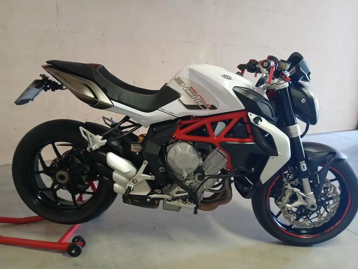 MV Agusta Brutale 800 EAS ABS (2012 - 15) (2)