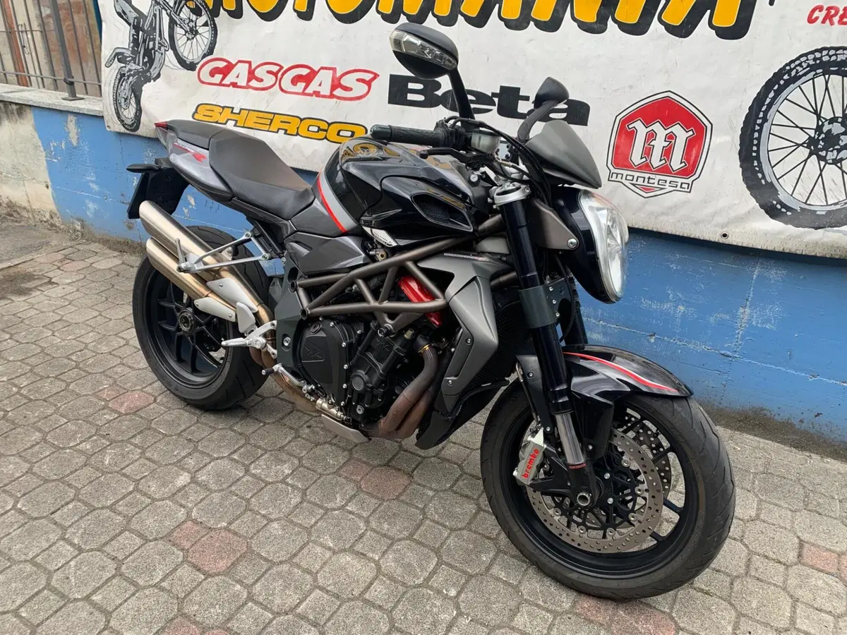MV Agusta Brutale 1090 R (2012 - 15) (2)