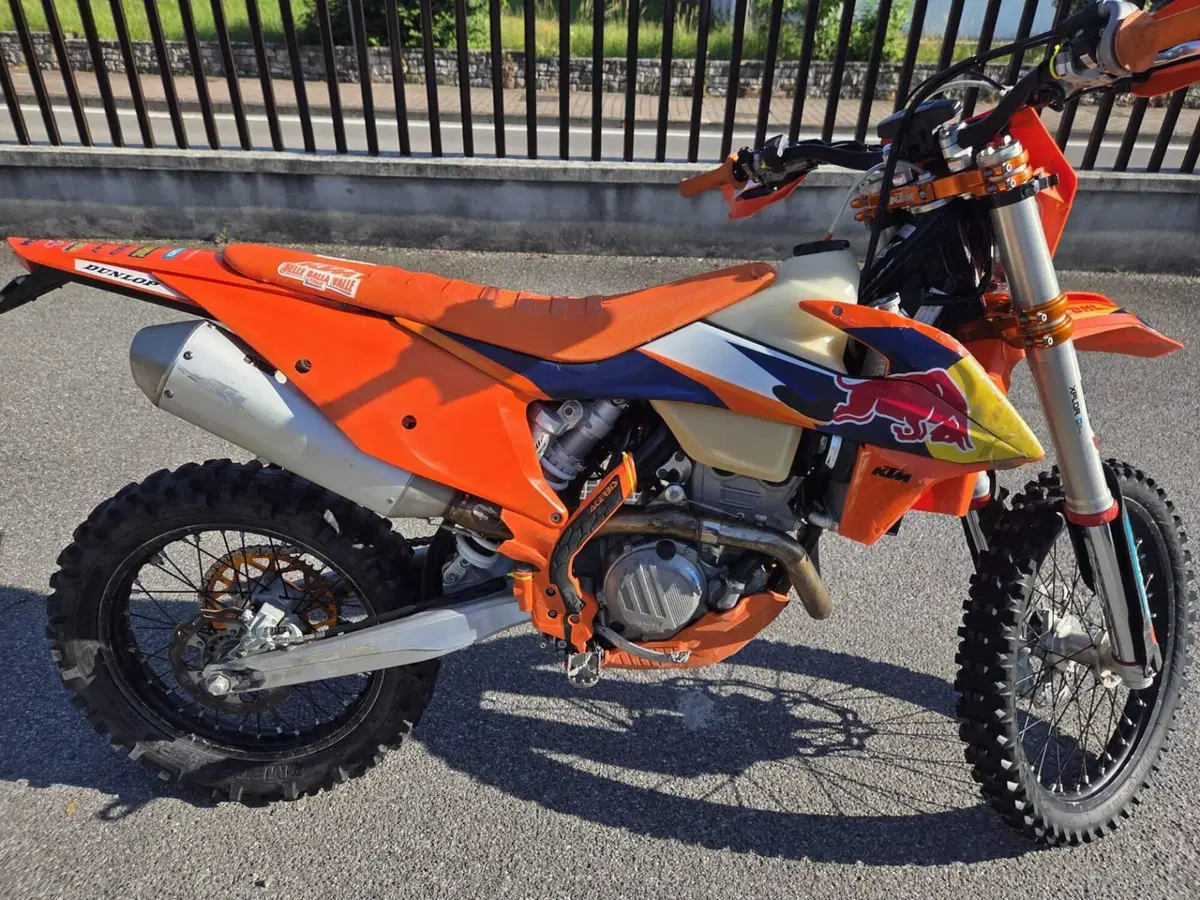 KTM 250 EXC-F (2021) (2)