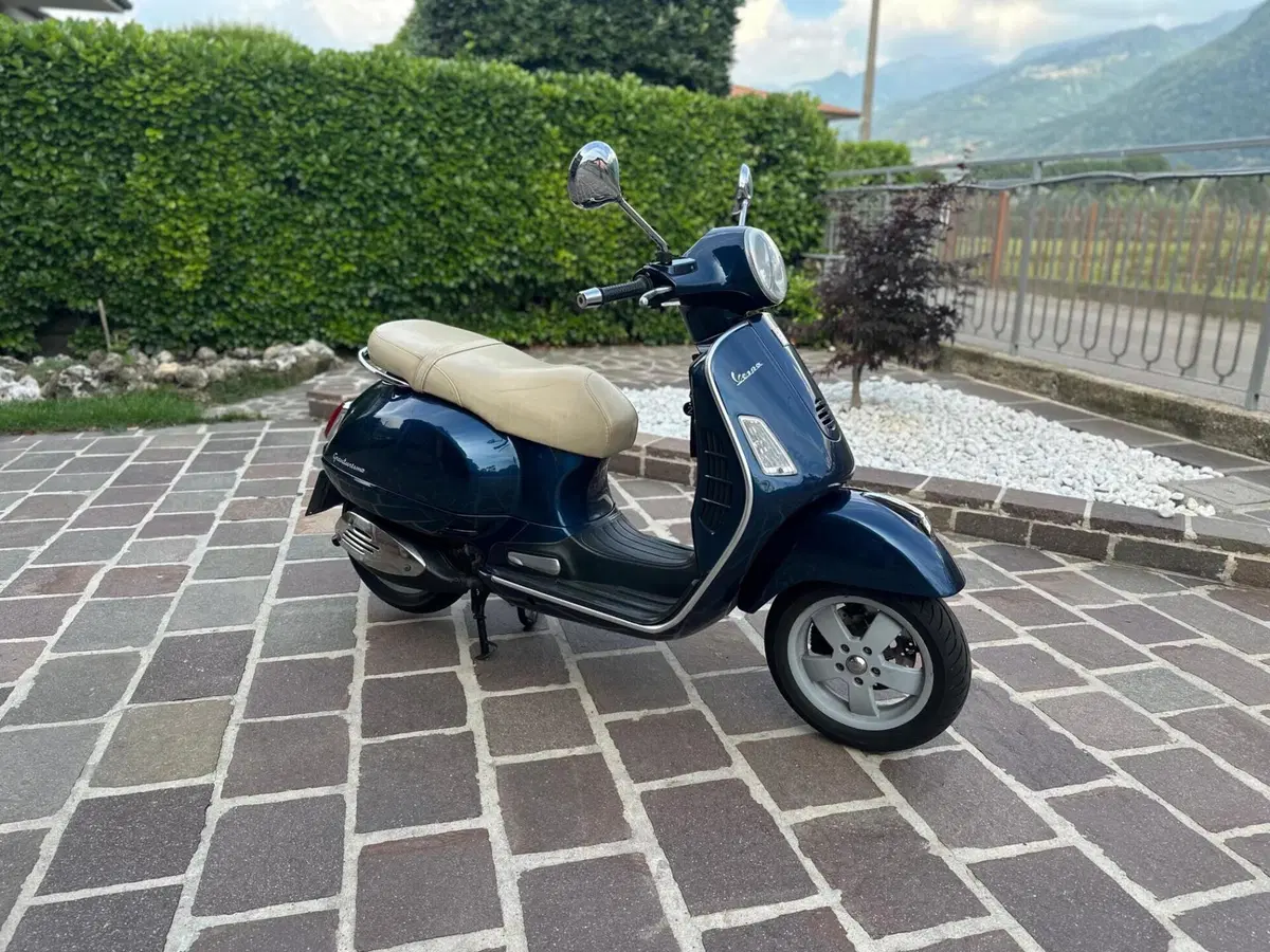 Vespa Granturismo 125 L