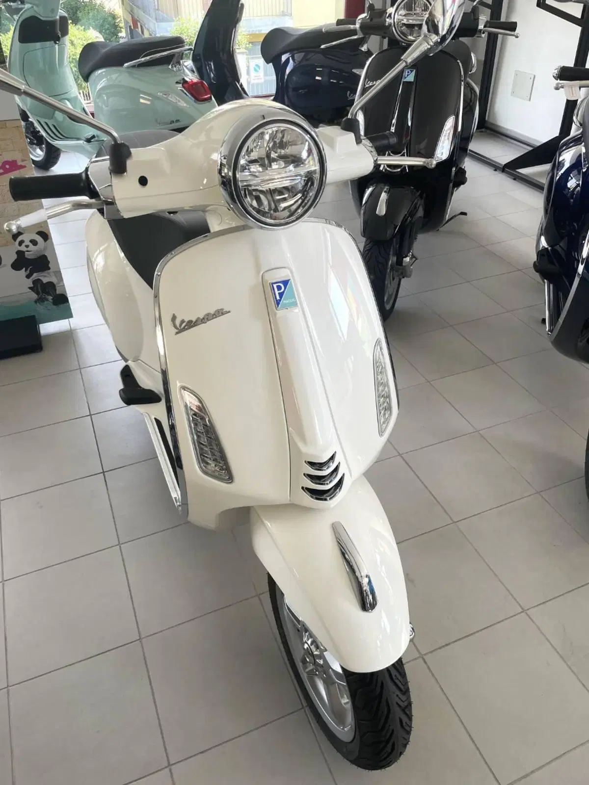 Vespa Primavera 150 (2024 - 25) (2)