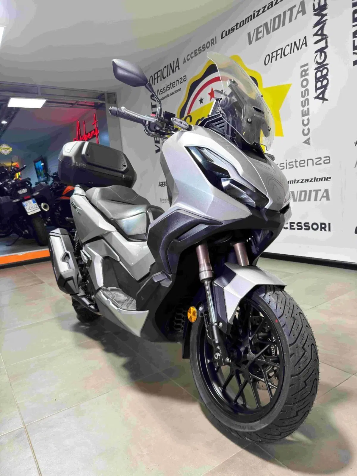 Honda ADV 350 (2022 - 24) (2)