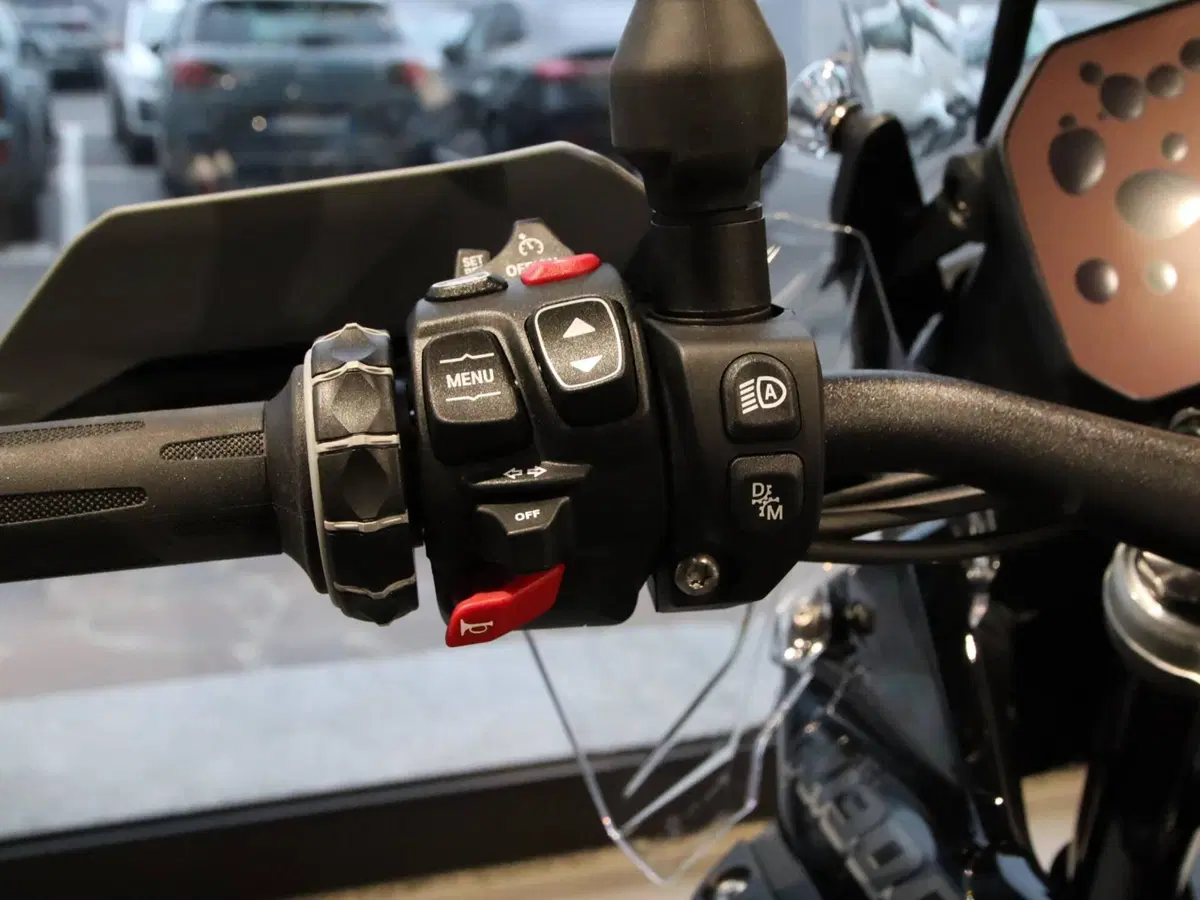 Bmw R 1300 GS Adventure Triple Black (2025 - 26) (5)