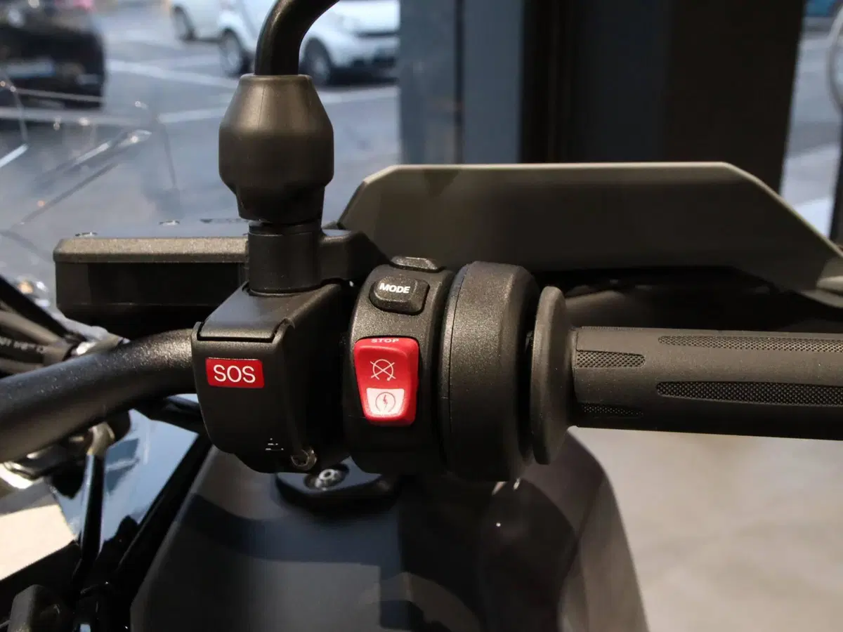 Bmw R 1300 GS Adventure Triple Black (2025 - 26) (6)