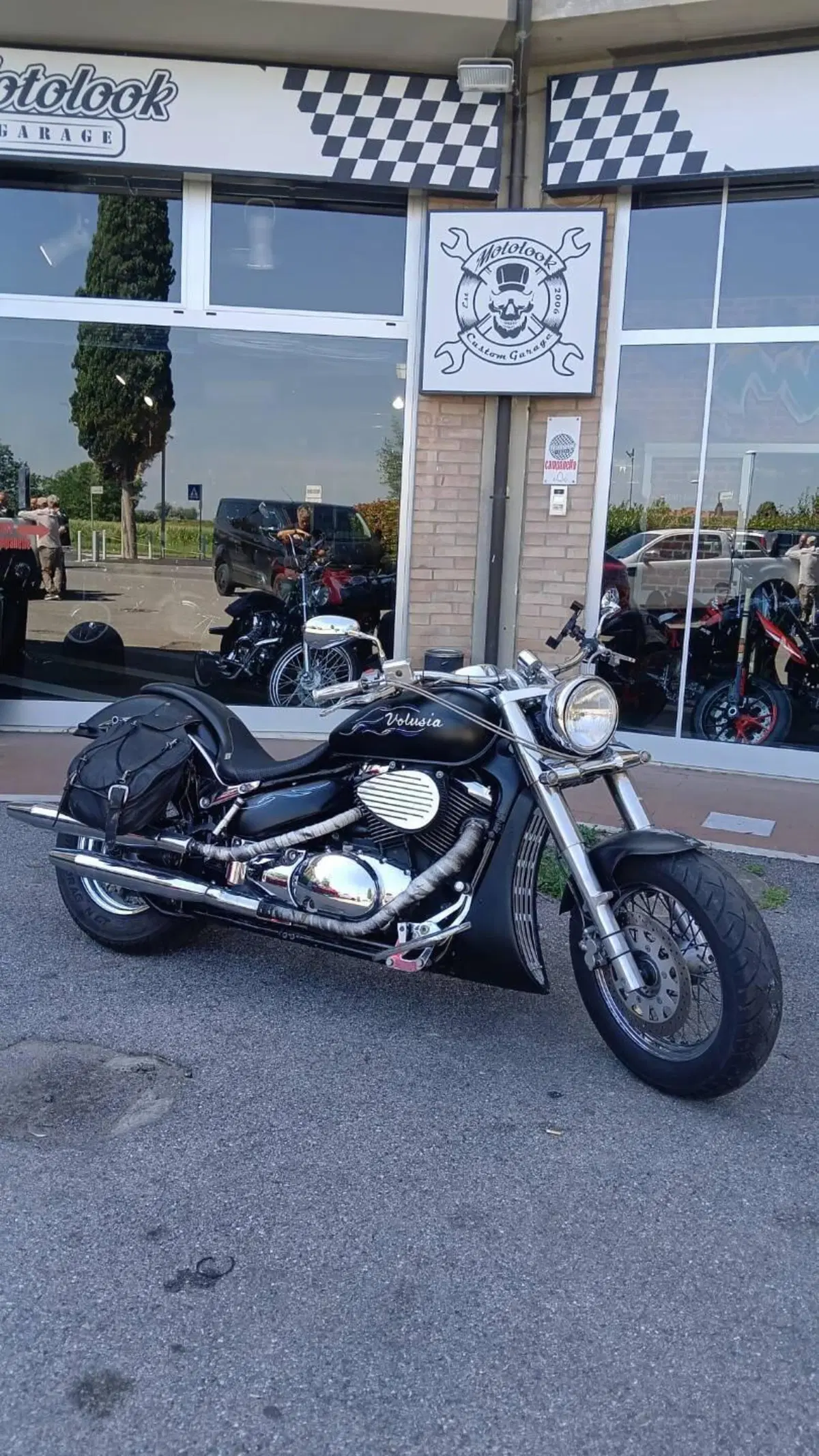 Suzuki VL 800 Intruder Volusia (2000 - 04) (2)