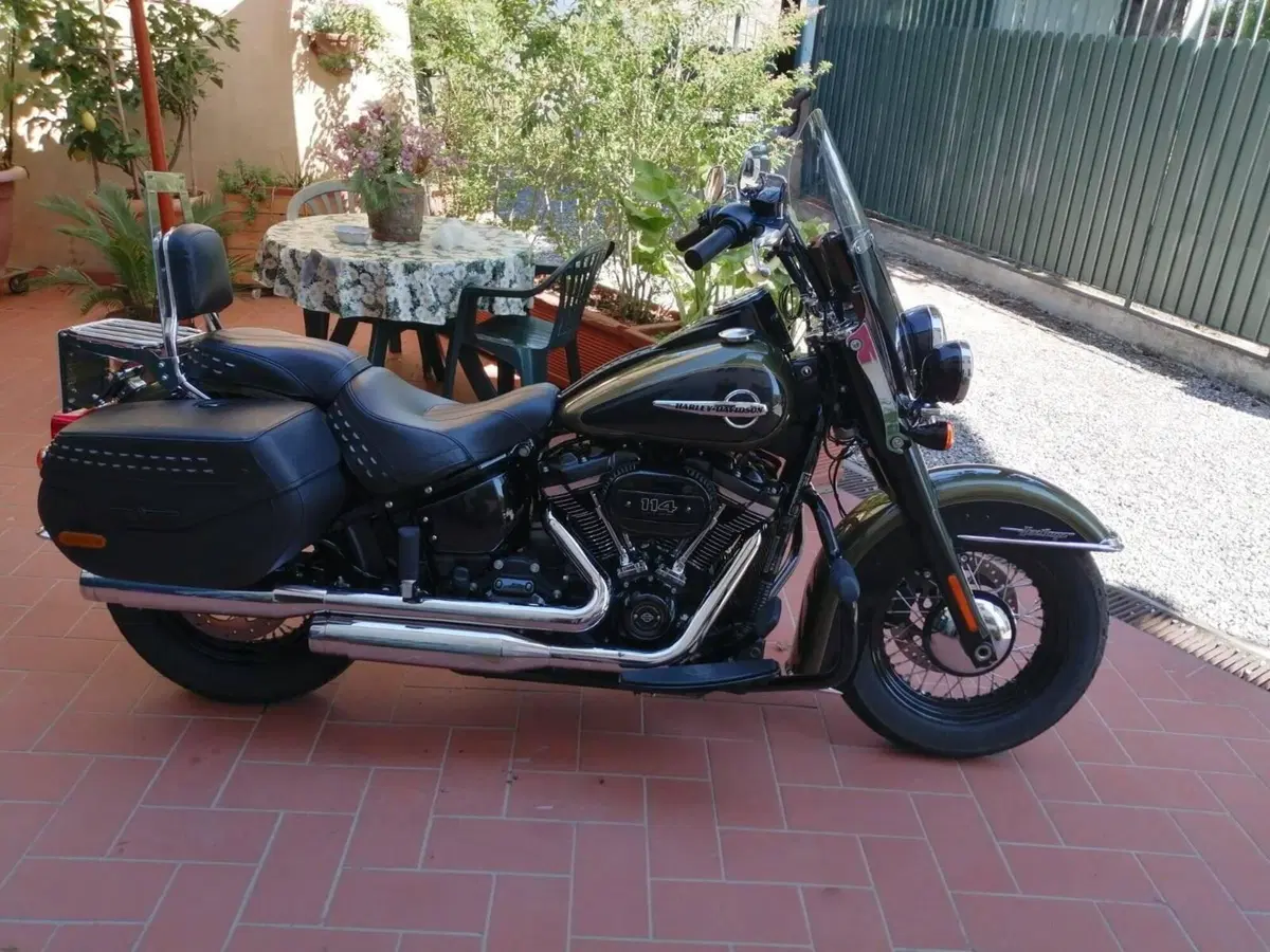Harley-Davidson 114 Heritage Classic (2018 - 20) - FLHCS