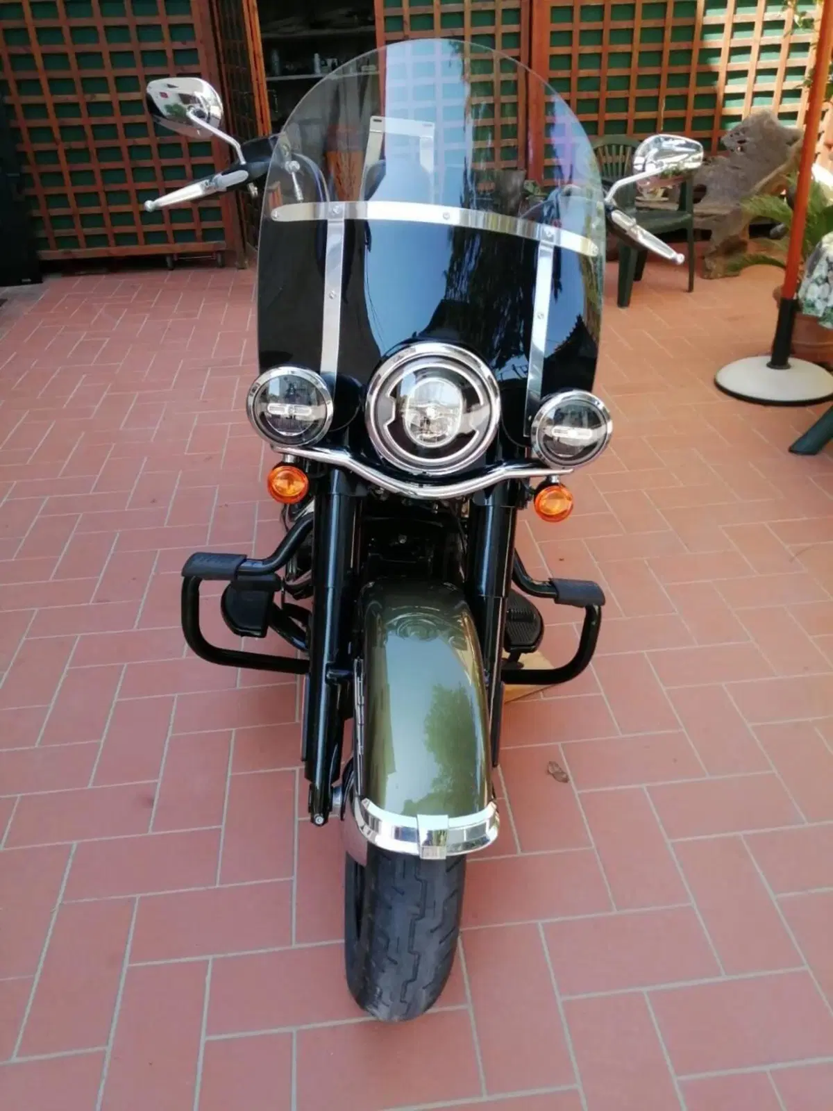 Harley-Davidson 114 Heritage Classic (2018 - 20) - FLHCS (2)