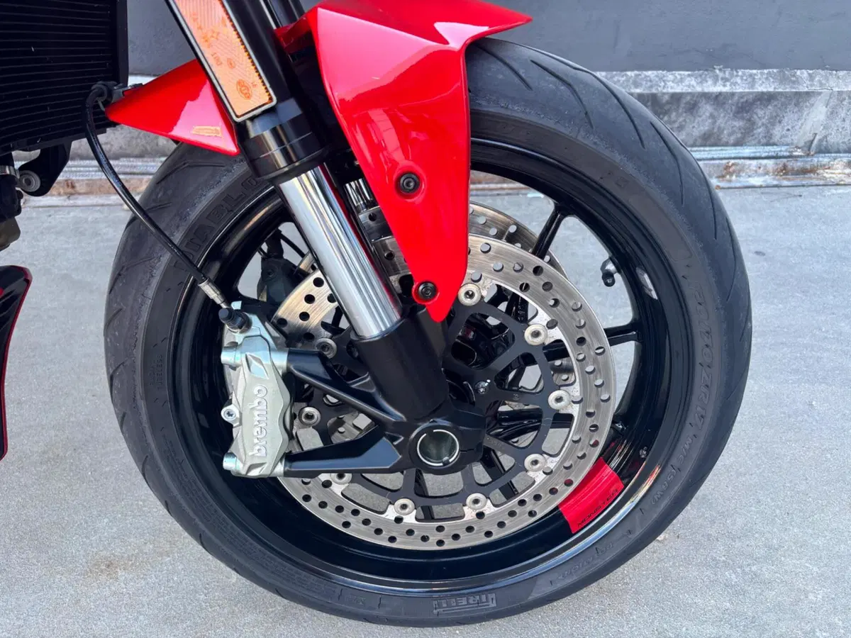 Ducati Monster 937 + (2021 - 25) (4)