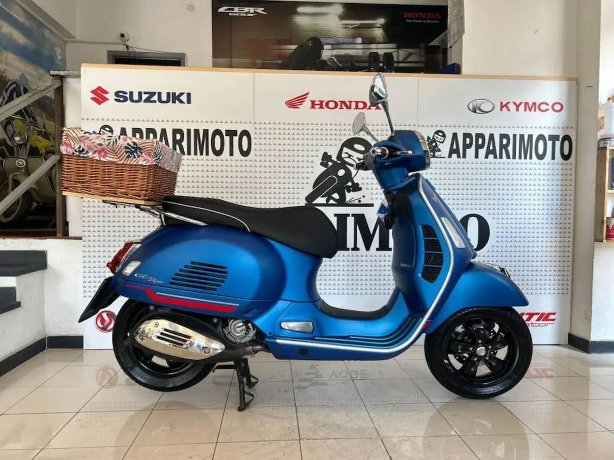 Vespa GTS 300 Super (2023 - 24) (4)
