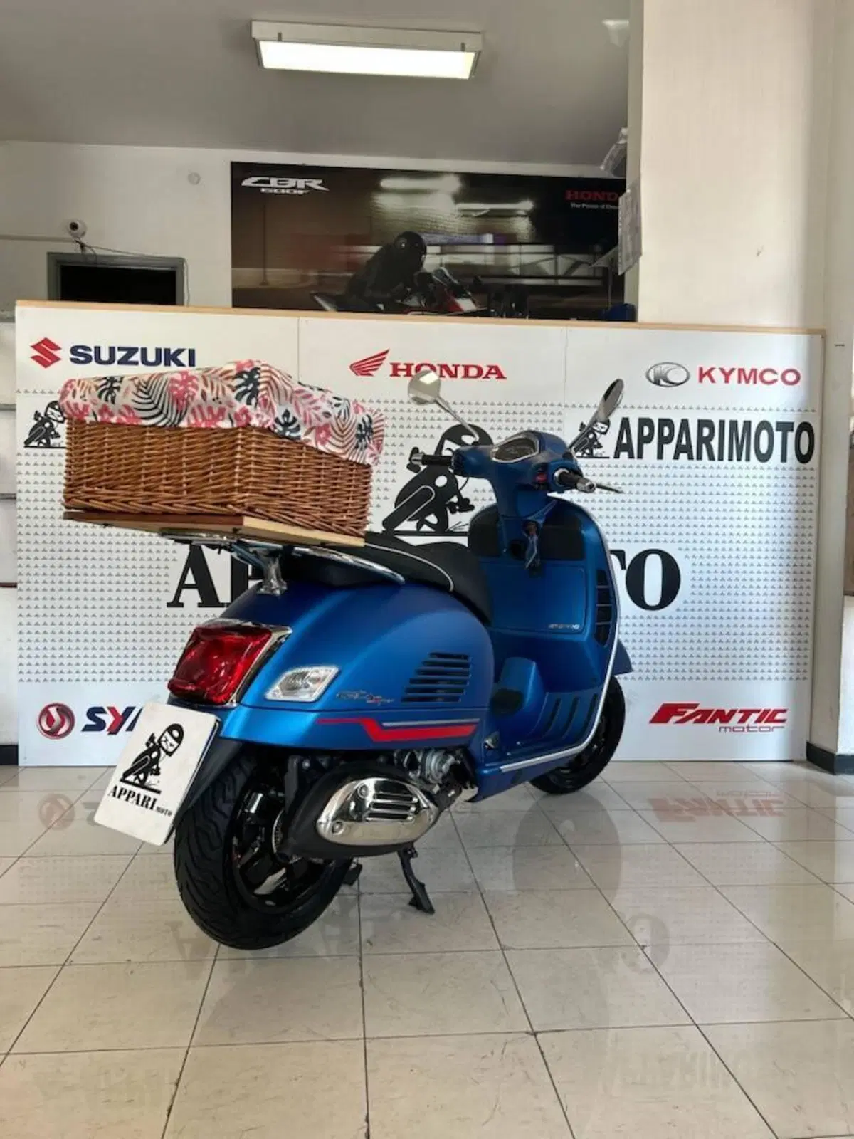 Vespa GTS 300 Super (2023 - 24) (5)
