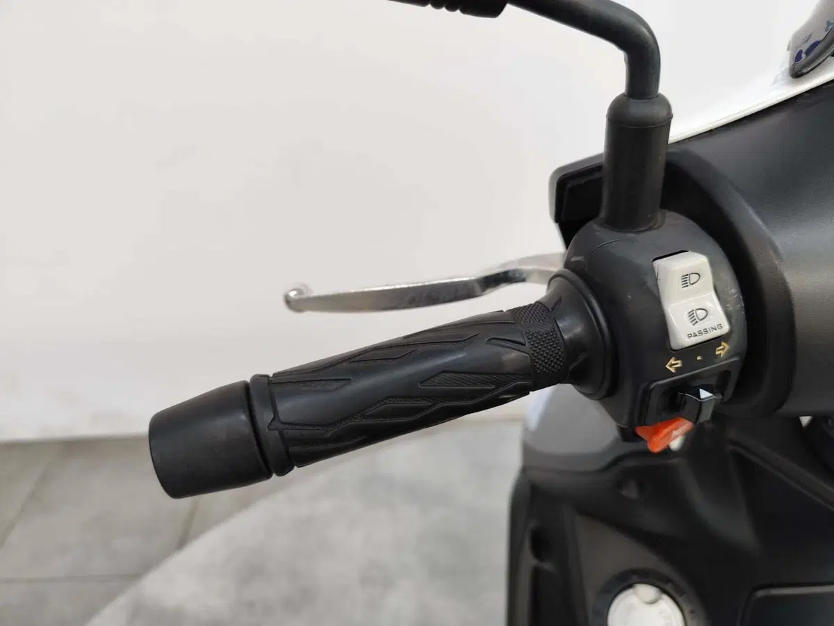 Kymco Agility 150i R16 + ABS (2017 - 20) (9)