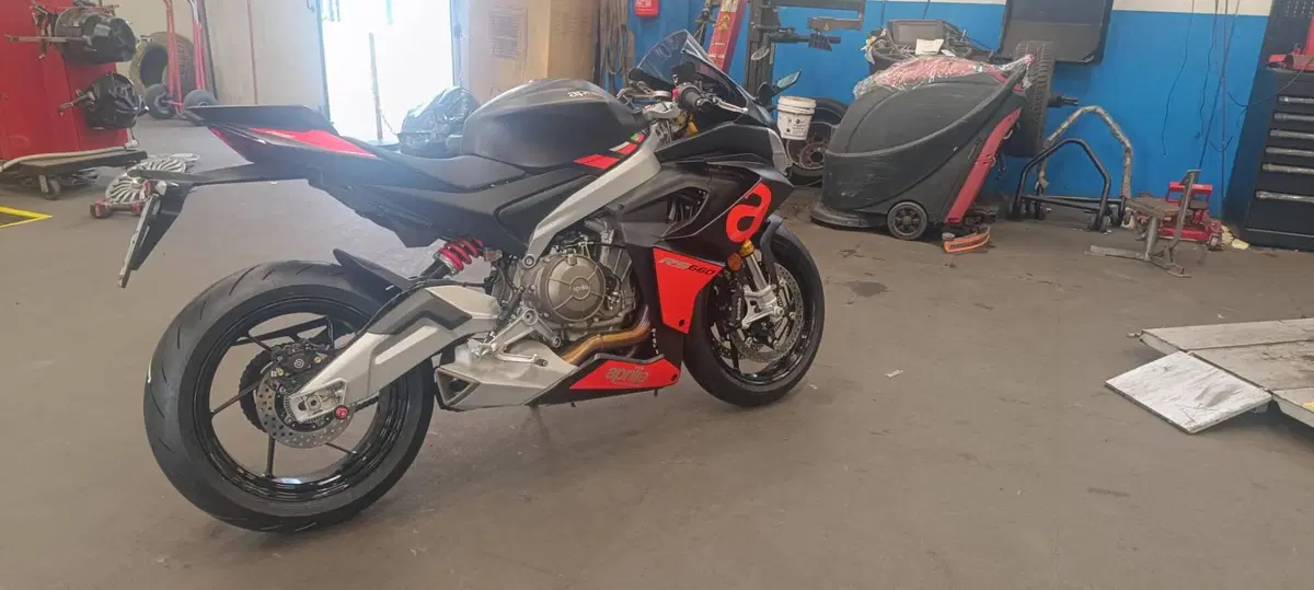 Aprilia RS 660 (2020 - 24) (4)