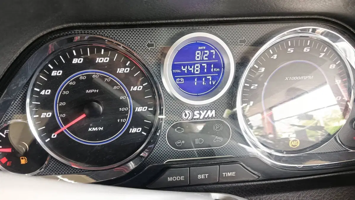 Sym Maxsym 400 i ABS (2011 - 17) (7)