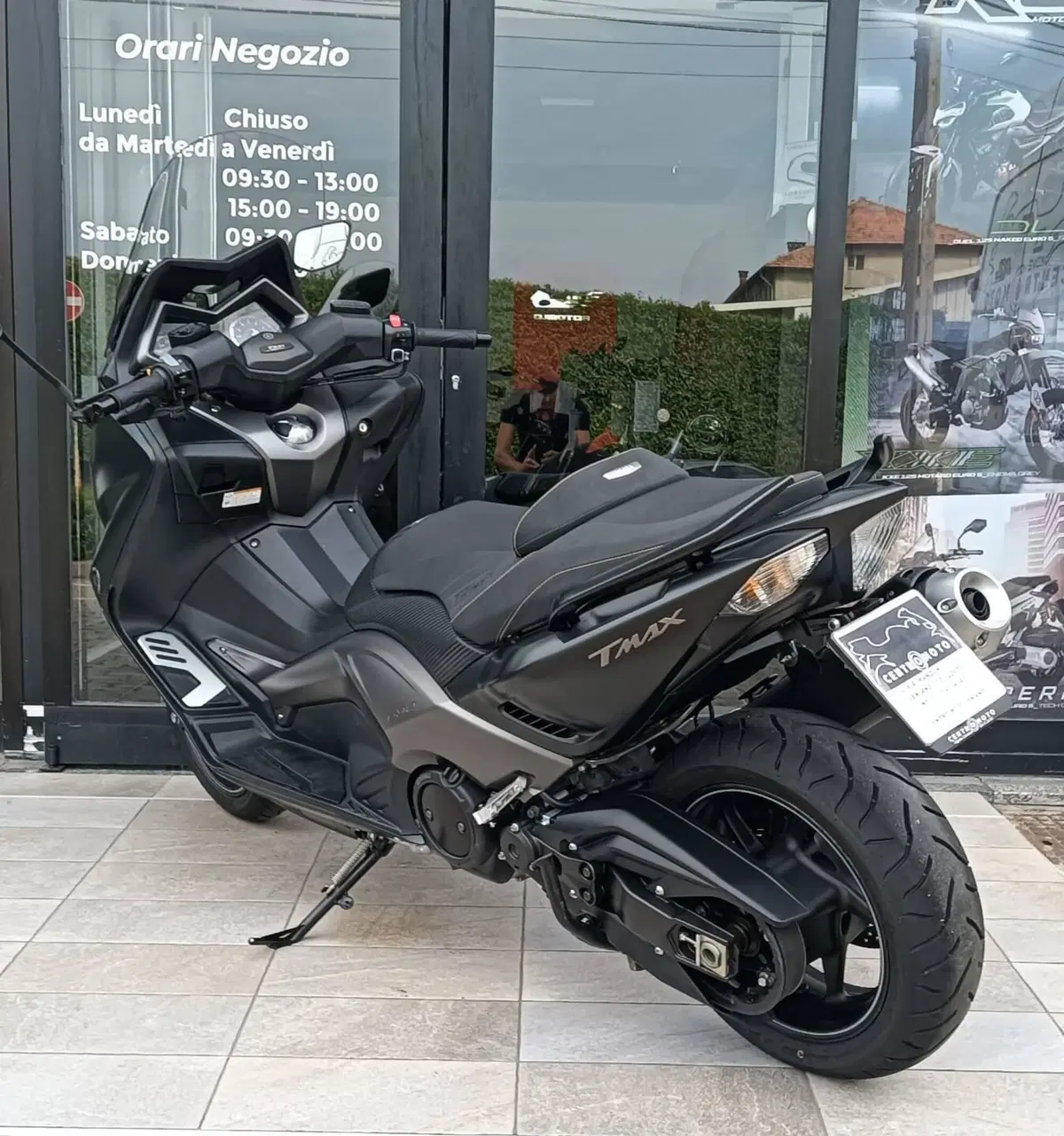 Yamaha T-Max 530 Iron Max ABS (2014 - 17) (3)