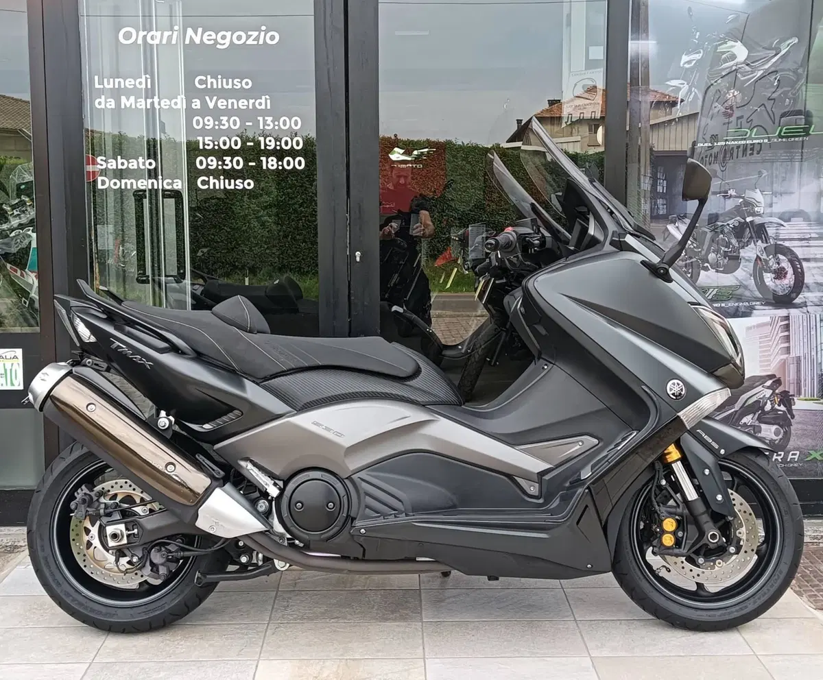 Yamaha T-Max 530 Iron Max ABS (2014 - 17)