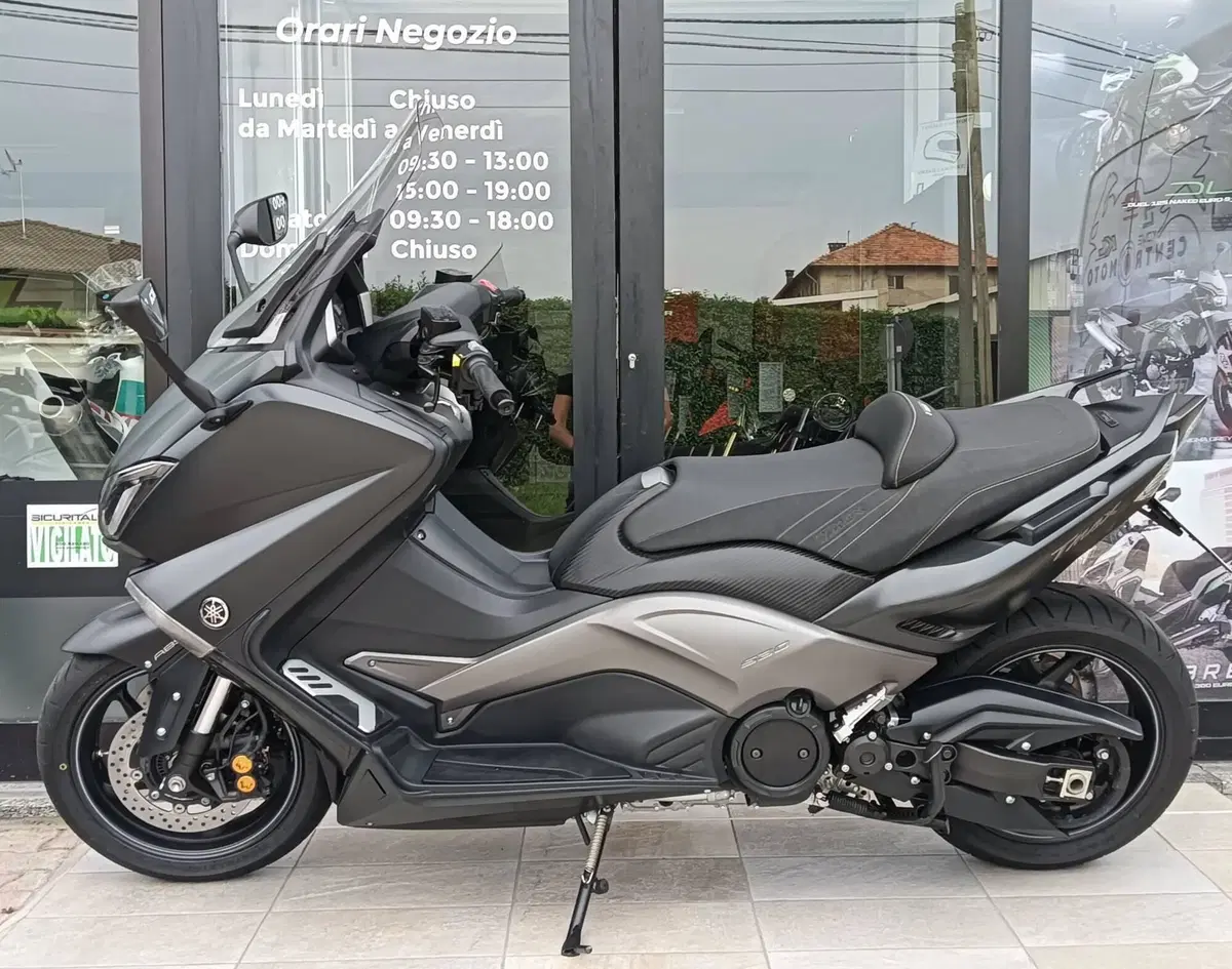 Yamaha T-Max 530 Iron Max ABS (2014 - 17) (6)