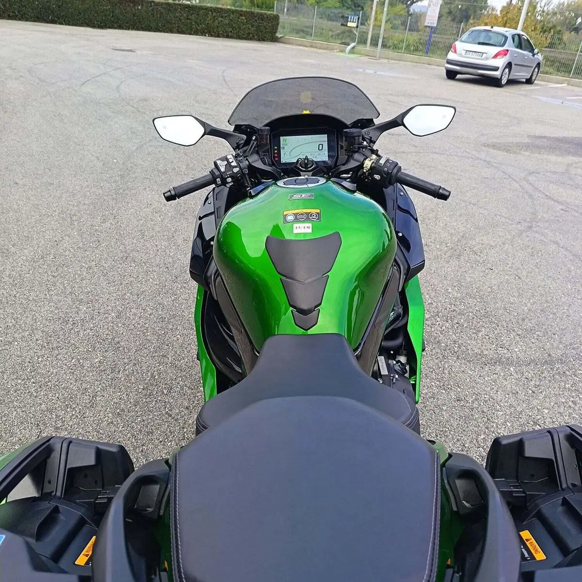 Kawasaki Ninja H2 SX SE Performance (2022) (15)