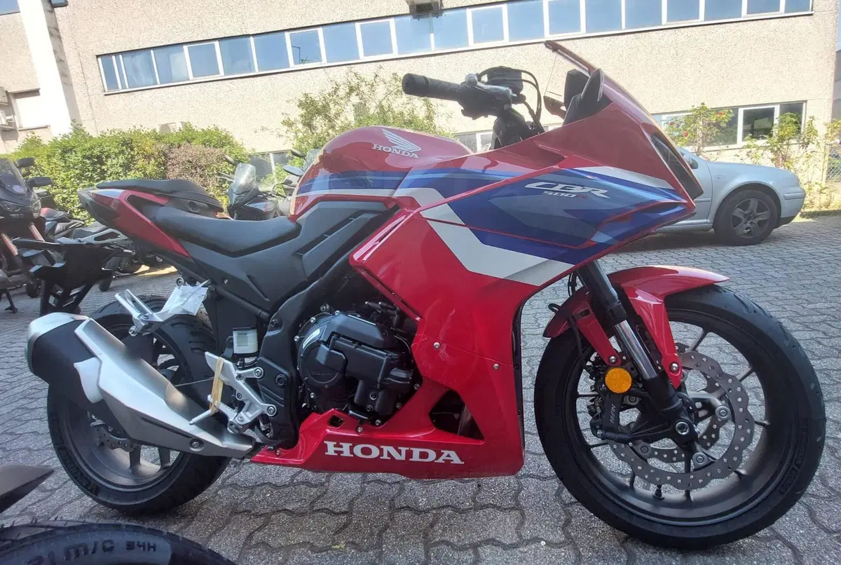 Honda CBR 500 R (2026) (4)