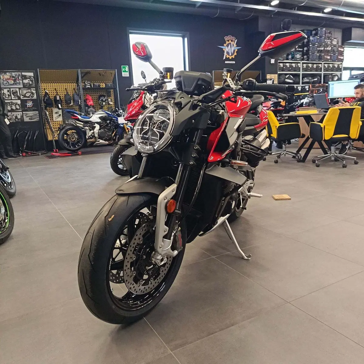MV Agusta Brutale 1000 RS (2022 - 26) (9)