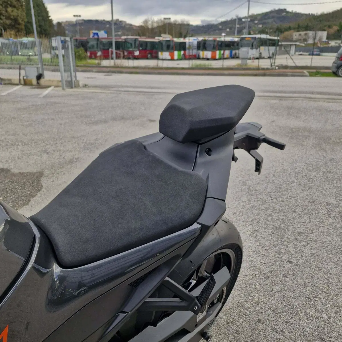 KTM 990 RC R (2026) (11)