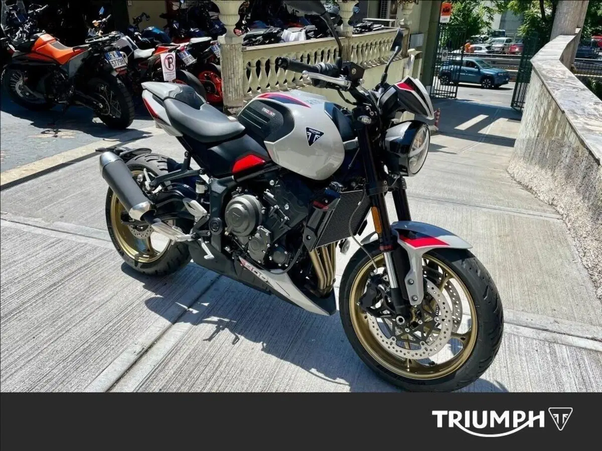 Triumph Trident 800 (2026)