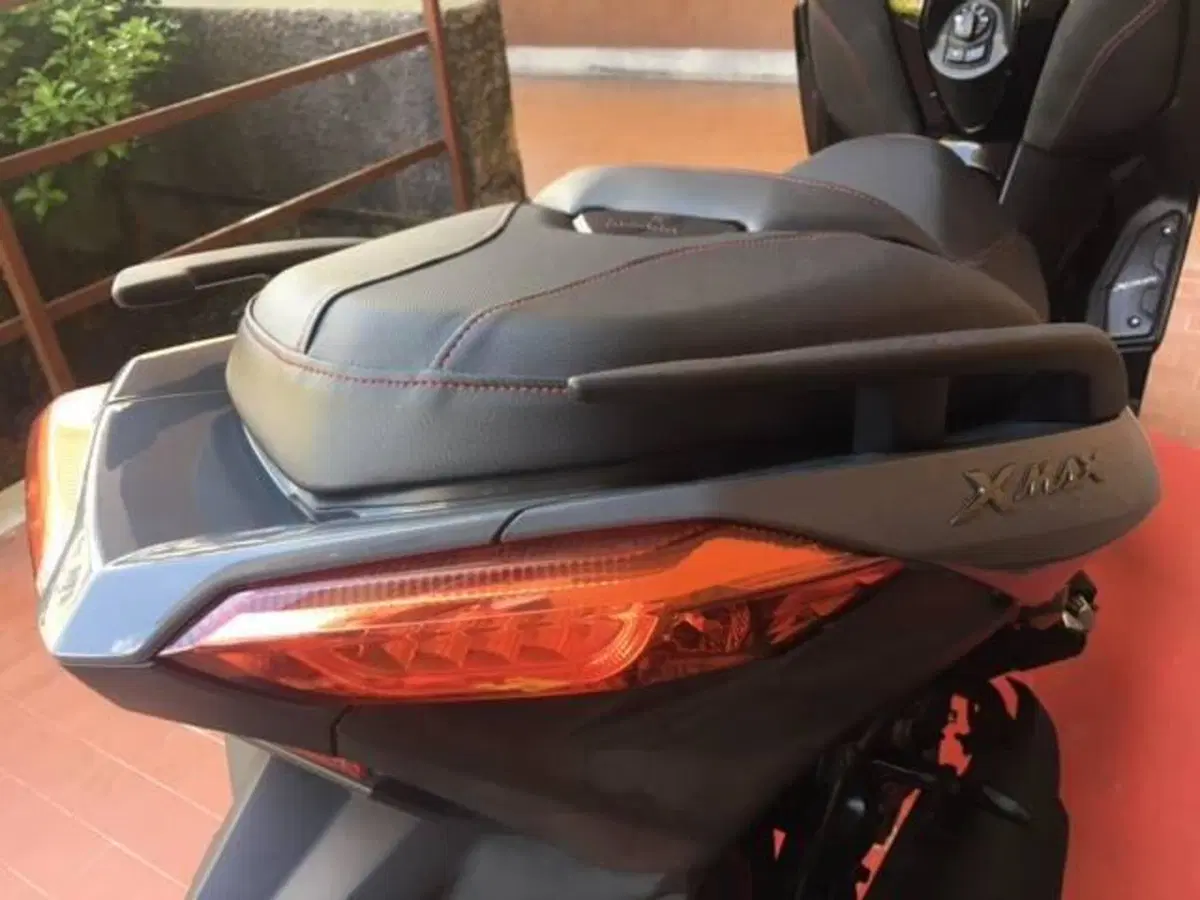 Yamaha X-Max 300 Tech Max (2021 - 24) (5)