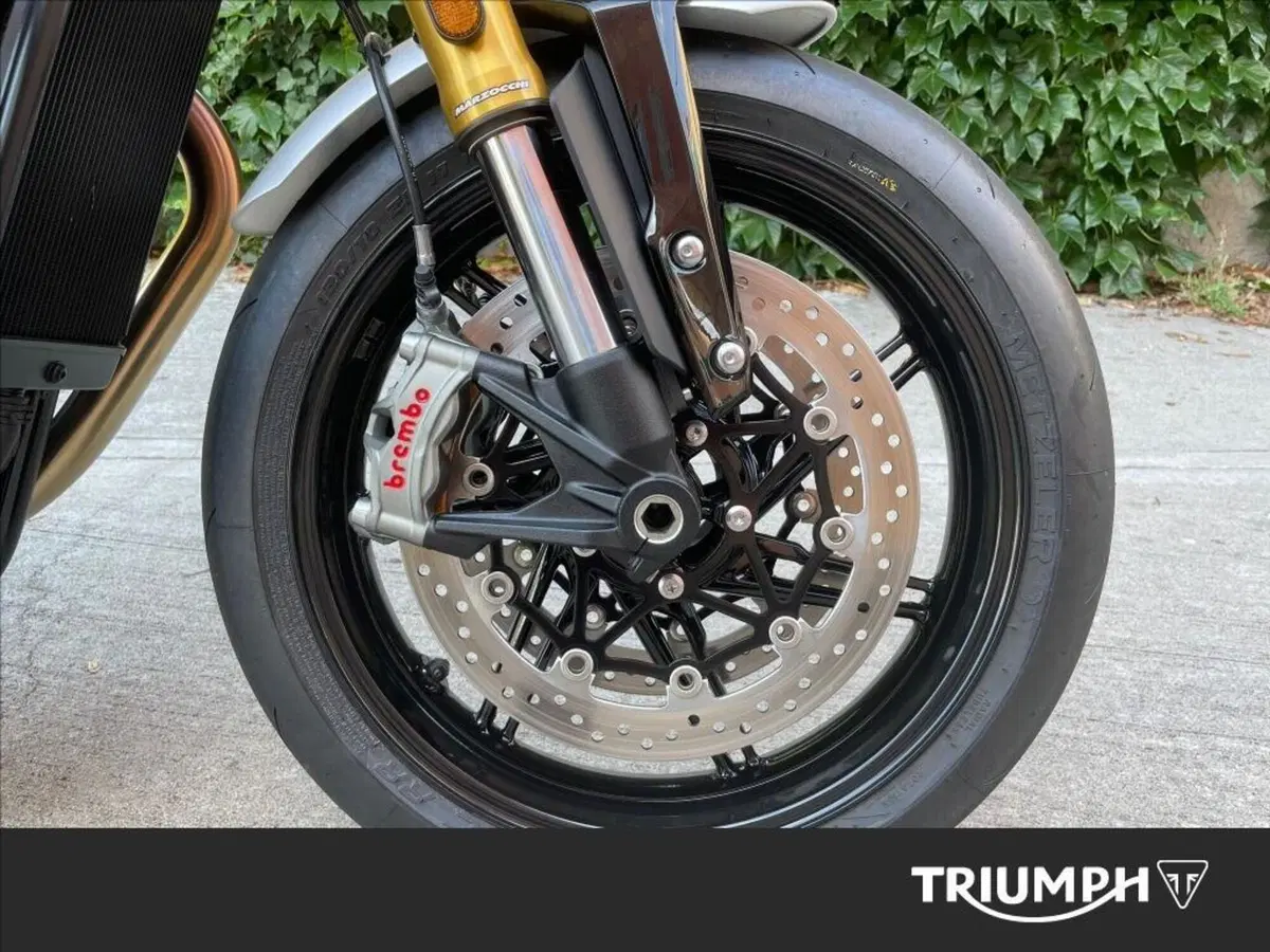 Triumph Speed Twin 1200 RS (2025 - 26) (8)