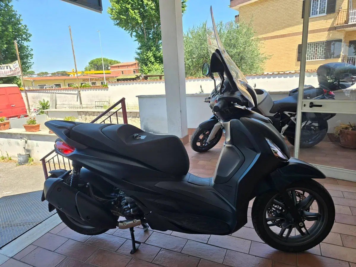 Piaggio Beverly 300 S ABS-ASR (2021 - 25)