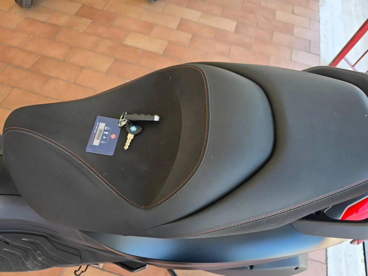 Piaggio Beverly 300 S ABS-ASR (2021 - 25) (9)