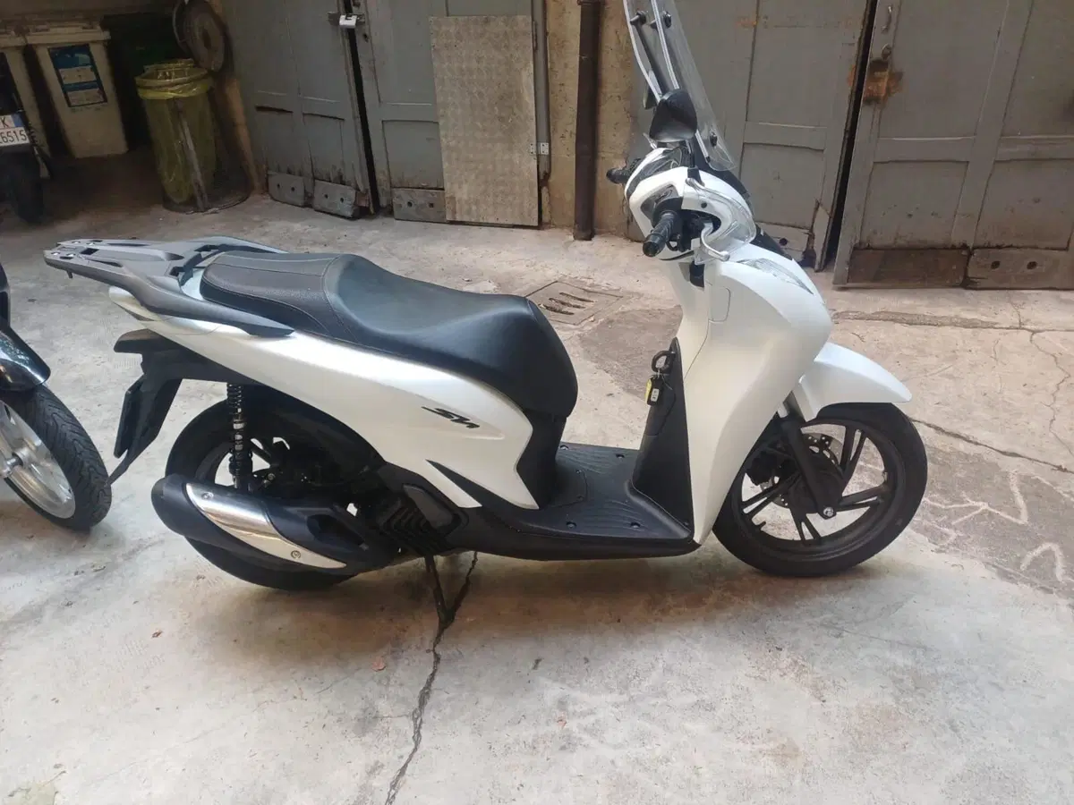 Honda SH 125i (2024 - 25) (2)