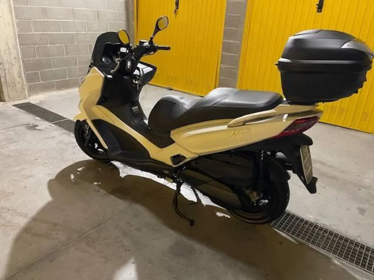 Kymco X-Town 300i ABS (2016 - 20) (6)