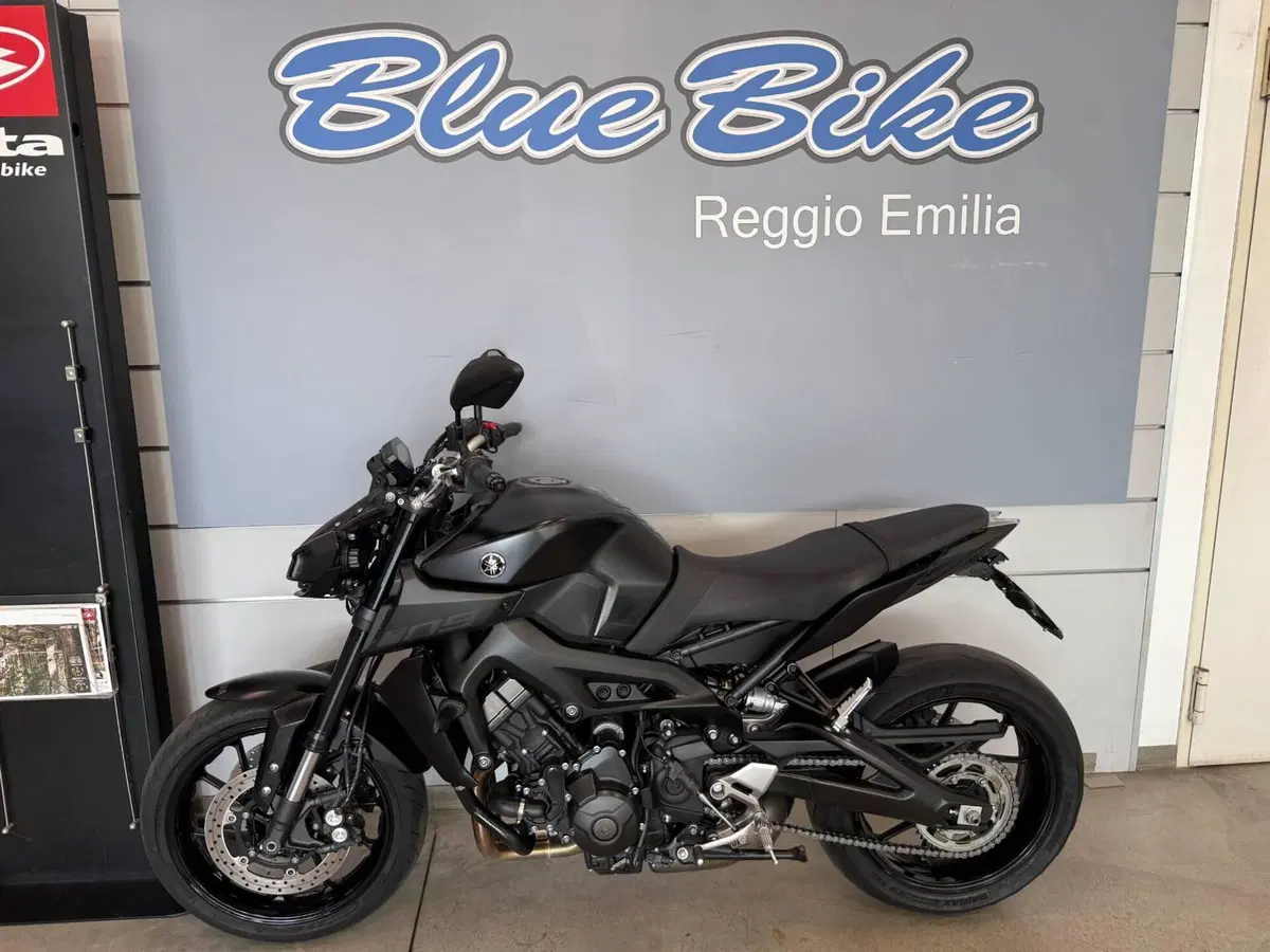 Yamaha MT-09 (2017 - 20) (2)