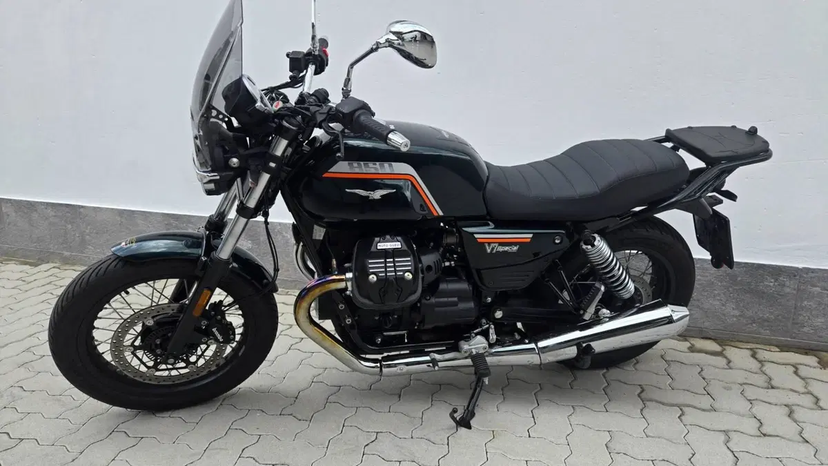 Moto Guzzi V7 Special (2025 - 26) (3)