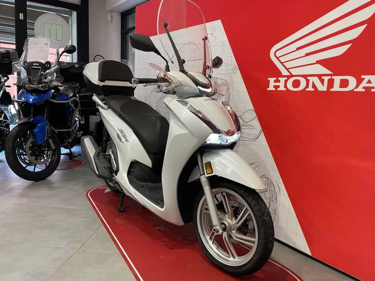 Honda SH 350 (2021 - 24) (8)
