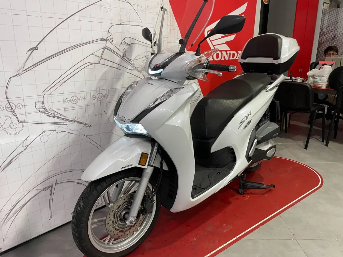 Honda SH 350 (2021 - 24) (2)
