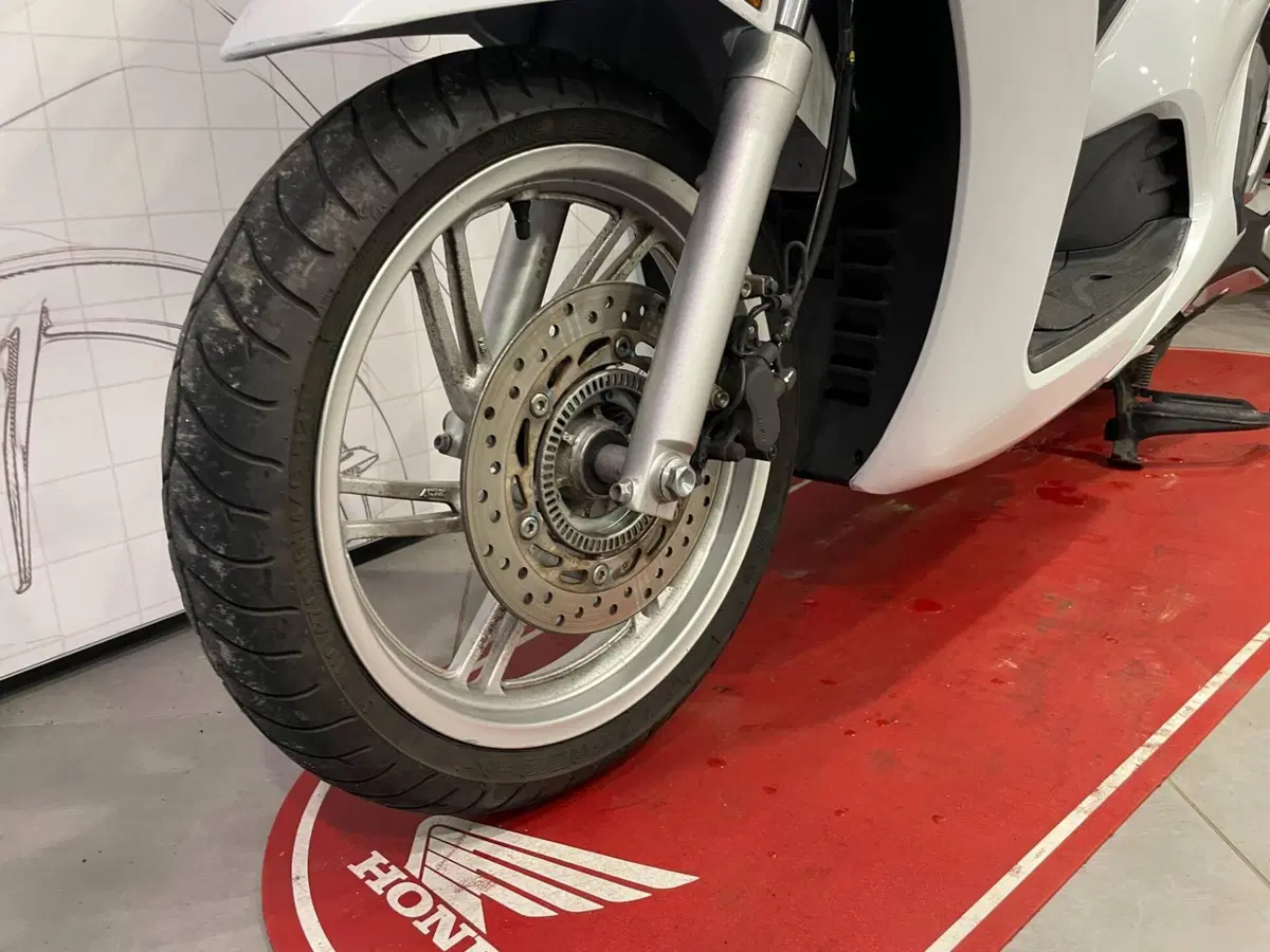 Honda SH 350 (2021 - 24) (11)