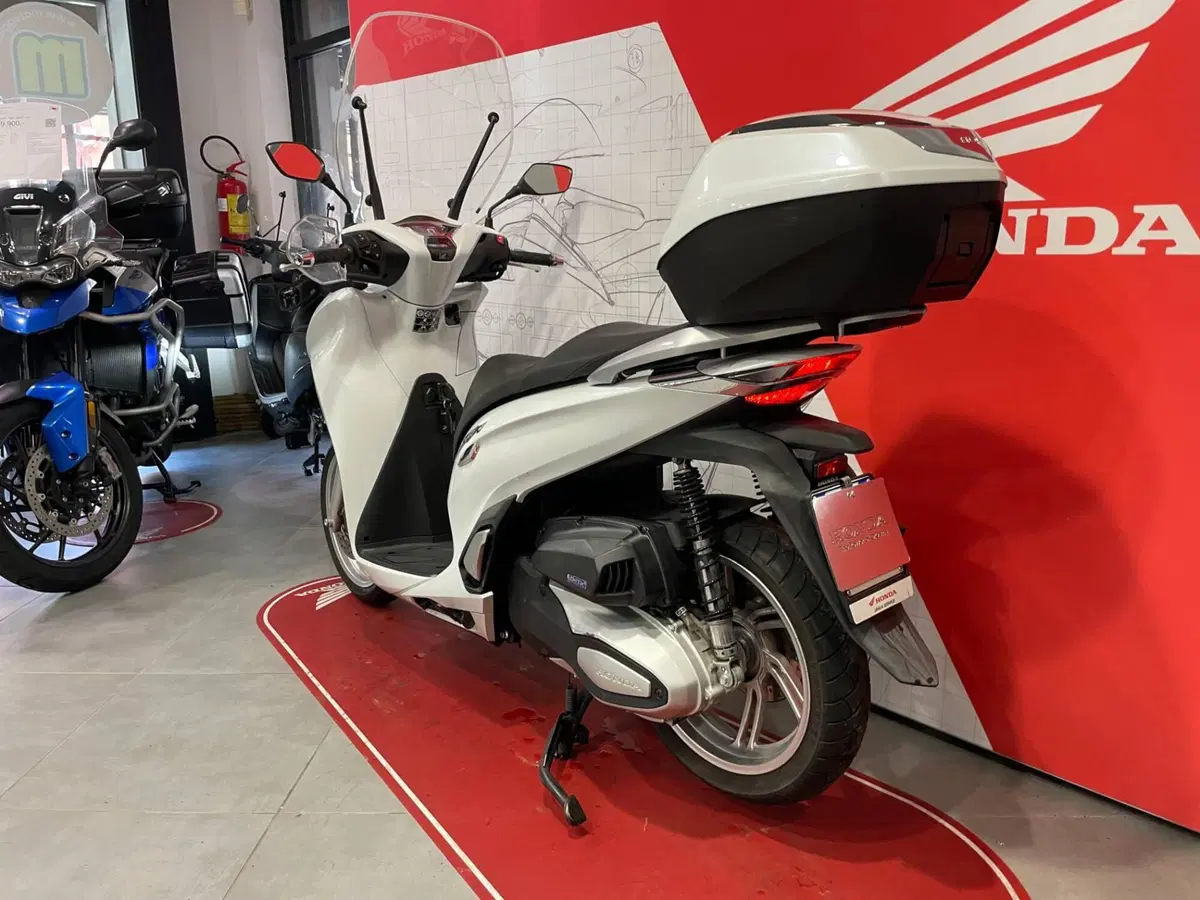 Honda SH 350 (2021 - 24) (6)