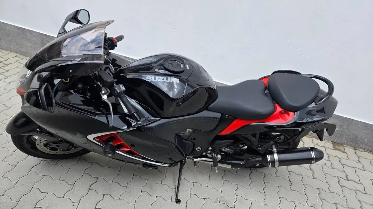 Suzuki GSX 1300 R Hayabusa (2021 - 24) (6)