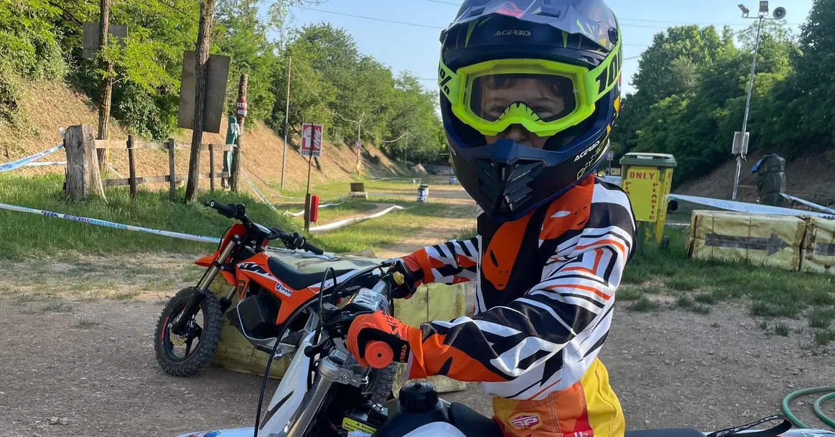 VENT MOTO  e  JUNIORCROSSACADEMY