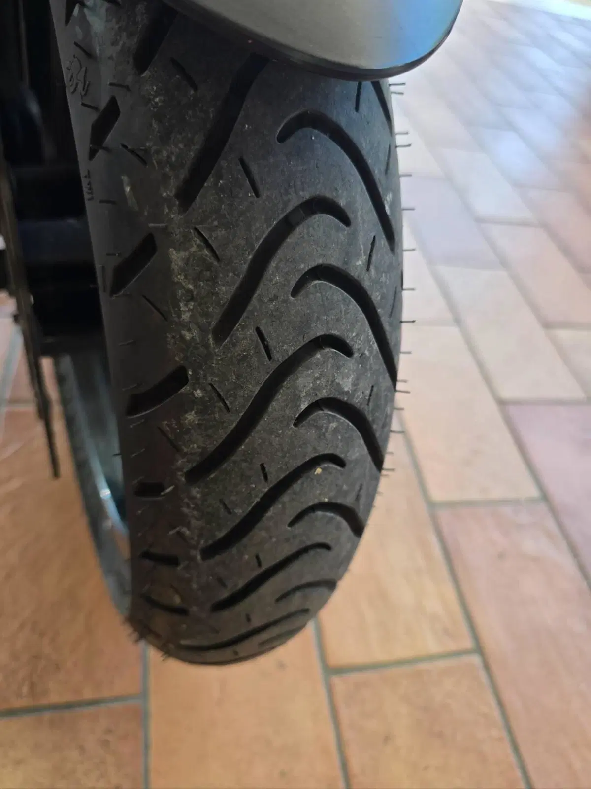 Kymco Xciting 400i S TCS (2021 - 24) (9)