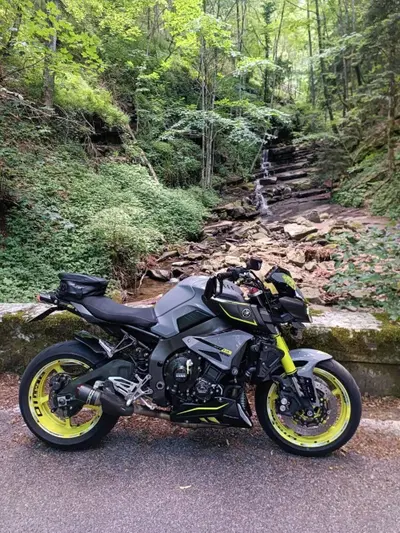 Yamaha MT-10 ABS (2016 - 17) usata