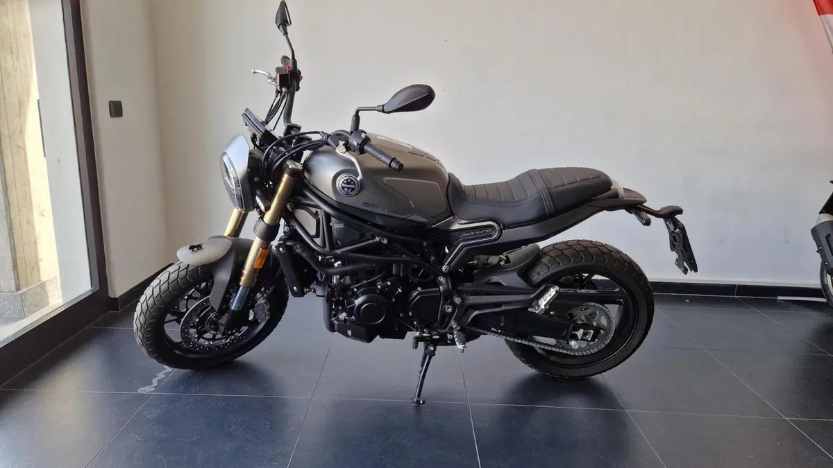 Benelli Leoncino 800 (2022 - 26) (2)