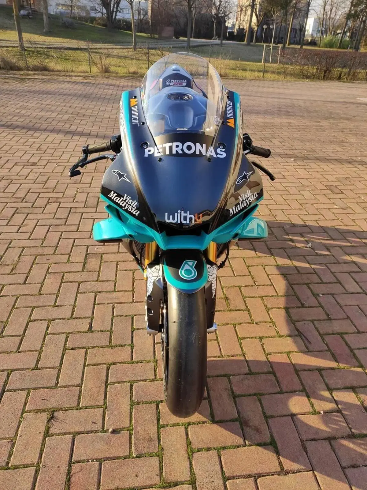 Yamaha YZF R1 (2020 - 25) (5)
