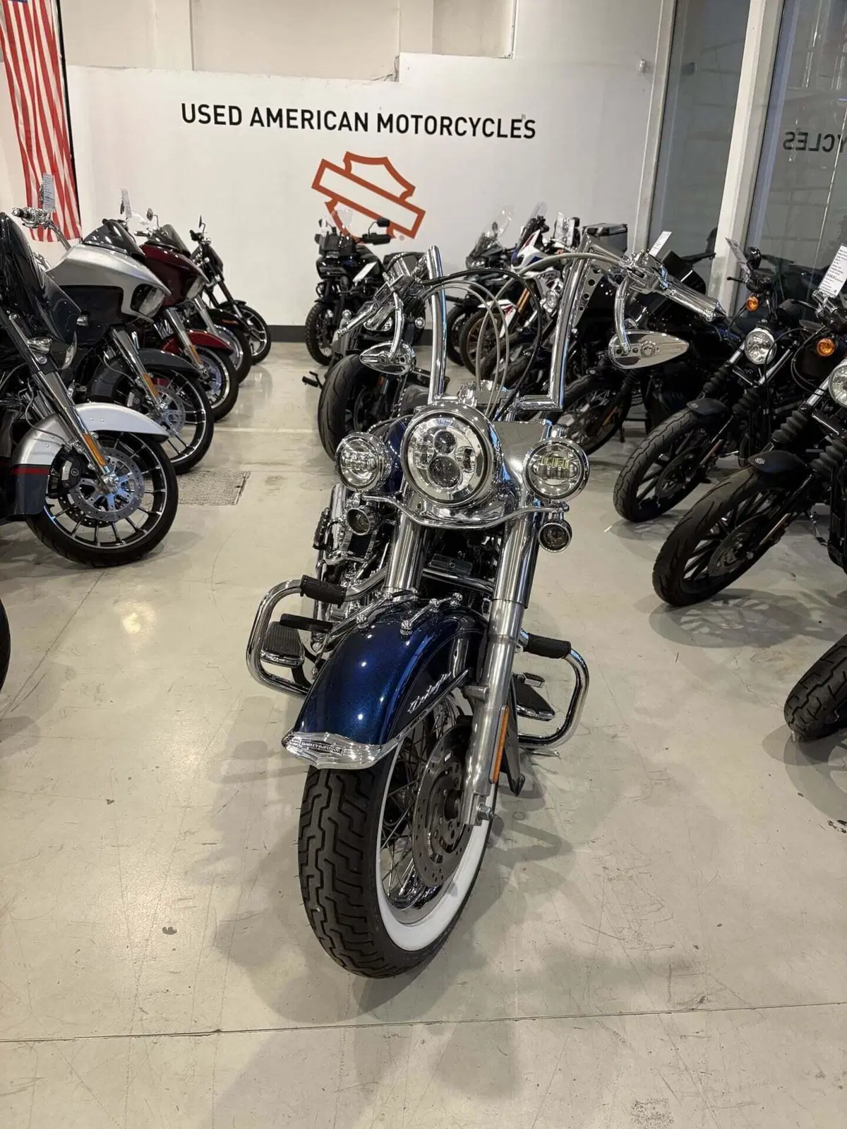 Harley-Davidson 1690 Deluxe ABS (2011 - 16) - FLSTN (2)