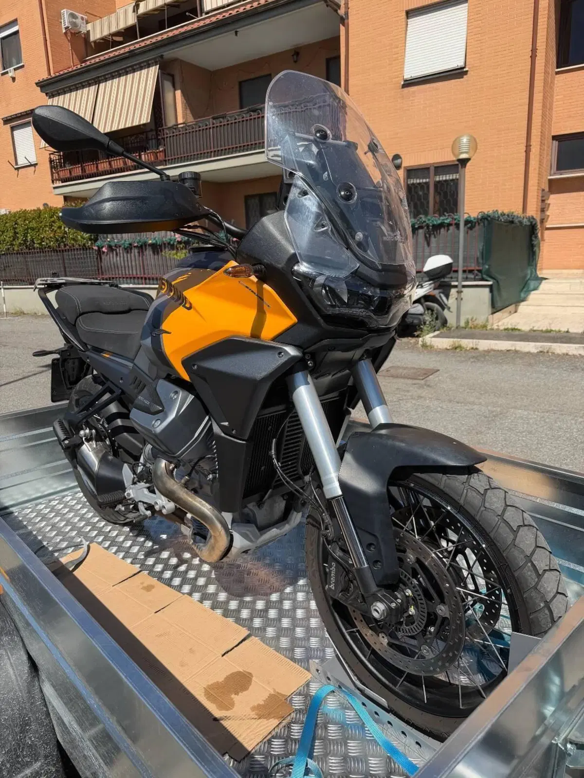 Moto Guzzi Stelvio (2024 - 26) (3)