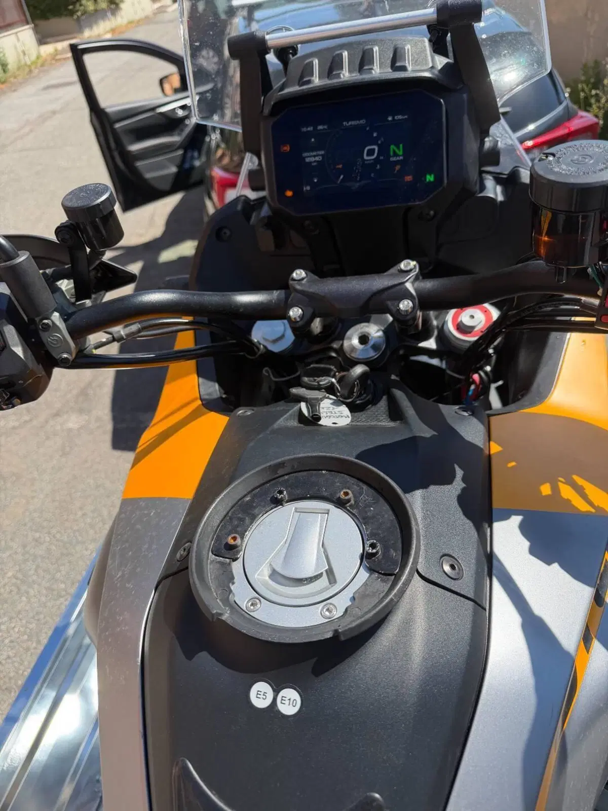 Moto Guzzi Stelvio (2024 - 26) (6)