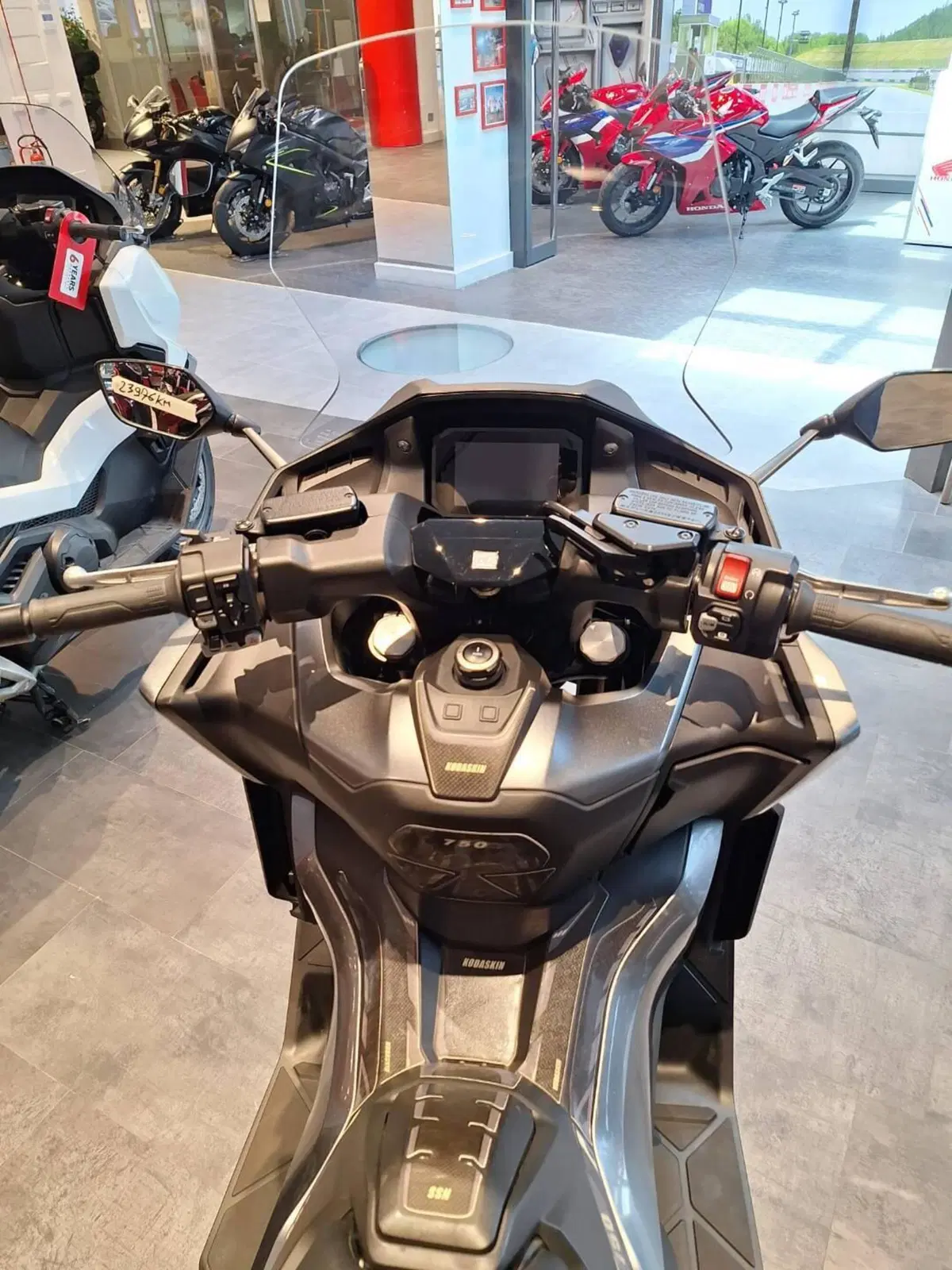 Honda Forza 750 DCT Travel (2021 - 24) (5)
