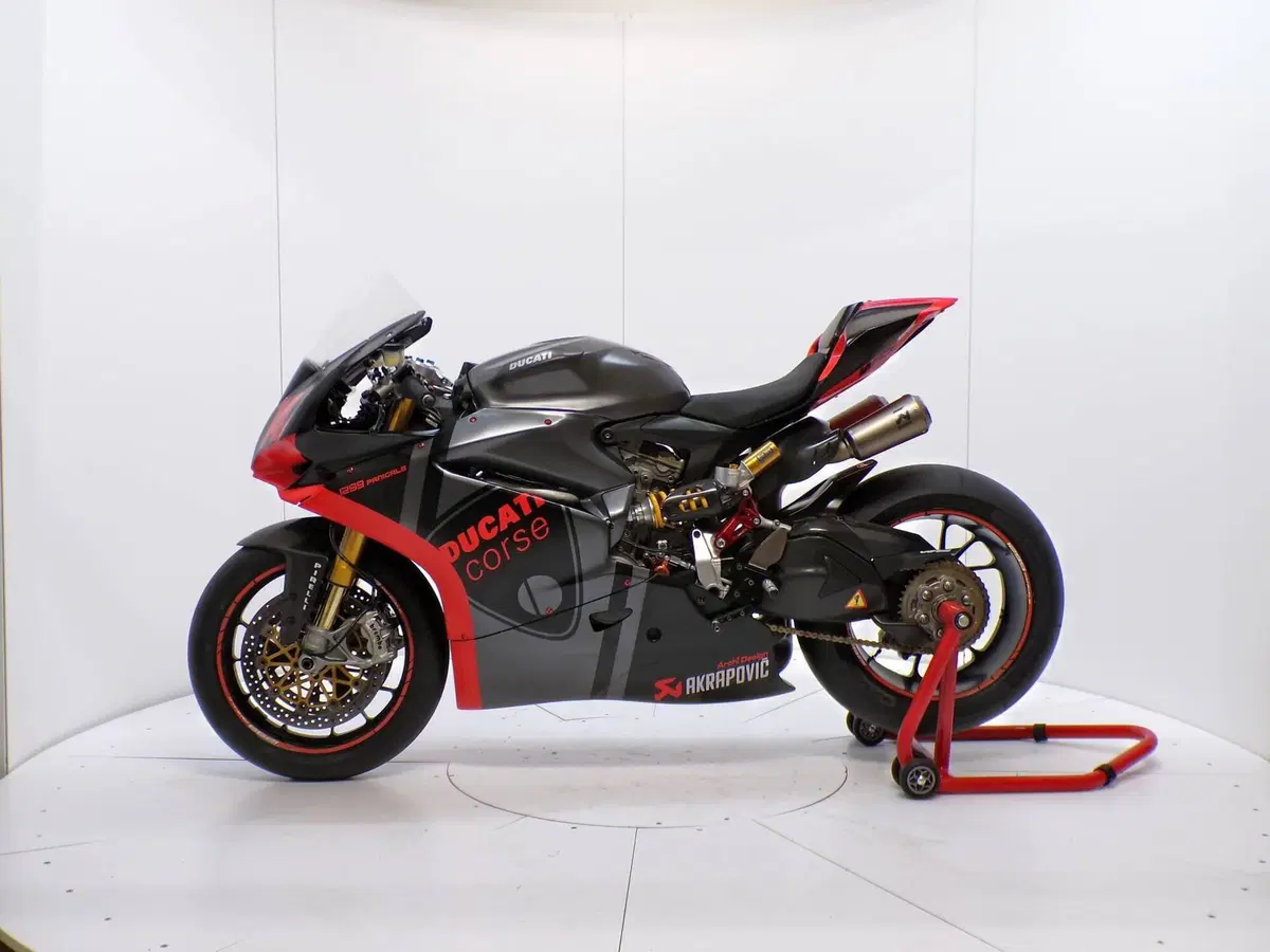 Ducati 1299 Panigale S (2015 - 18) (4)